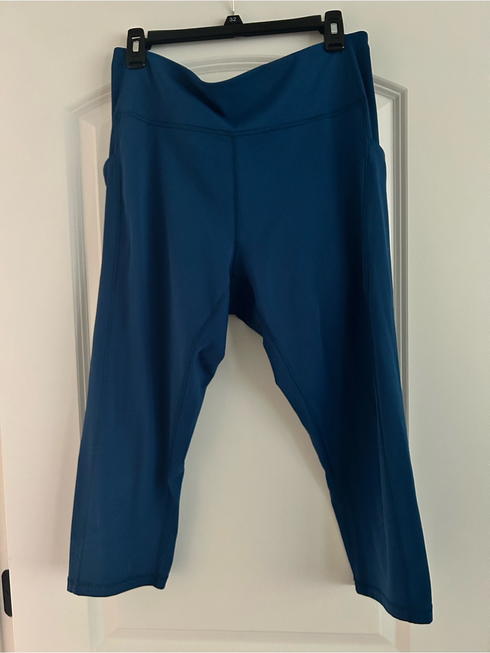 tek gear dark teal Ultrastretch Capri Leggings